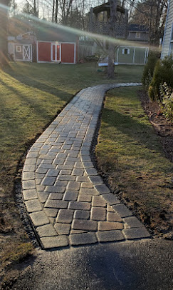 Curved paver walkway
